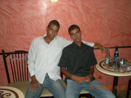 c moi avec mon cousin